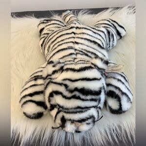 Ty (19) Black and White Striped Stuffed White Tiger